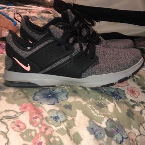 Woman’s Nike tennis shoes